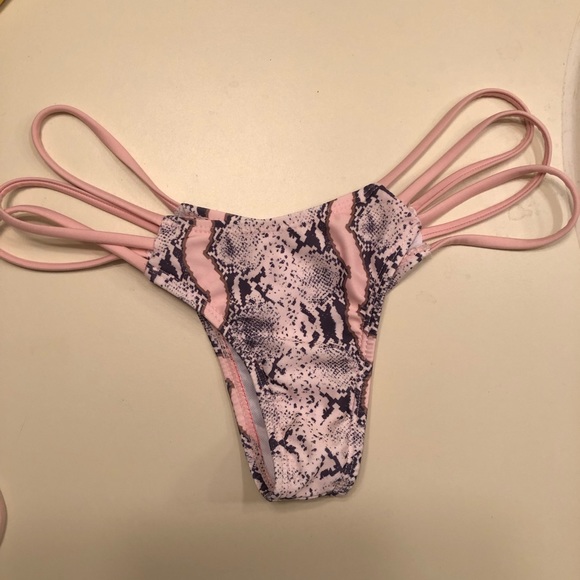 Bikini set 👙 - Picture 3 of 3